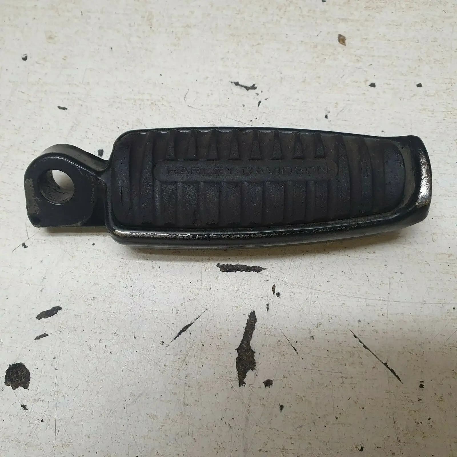Harley Davidson 2007-2020 Left Footrest / Peg 33135-07CAZ