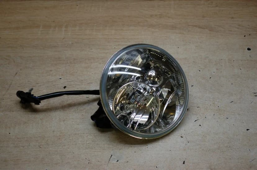  Harley Davidson Street Glide Headlight H-D PN 67700072